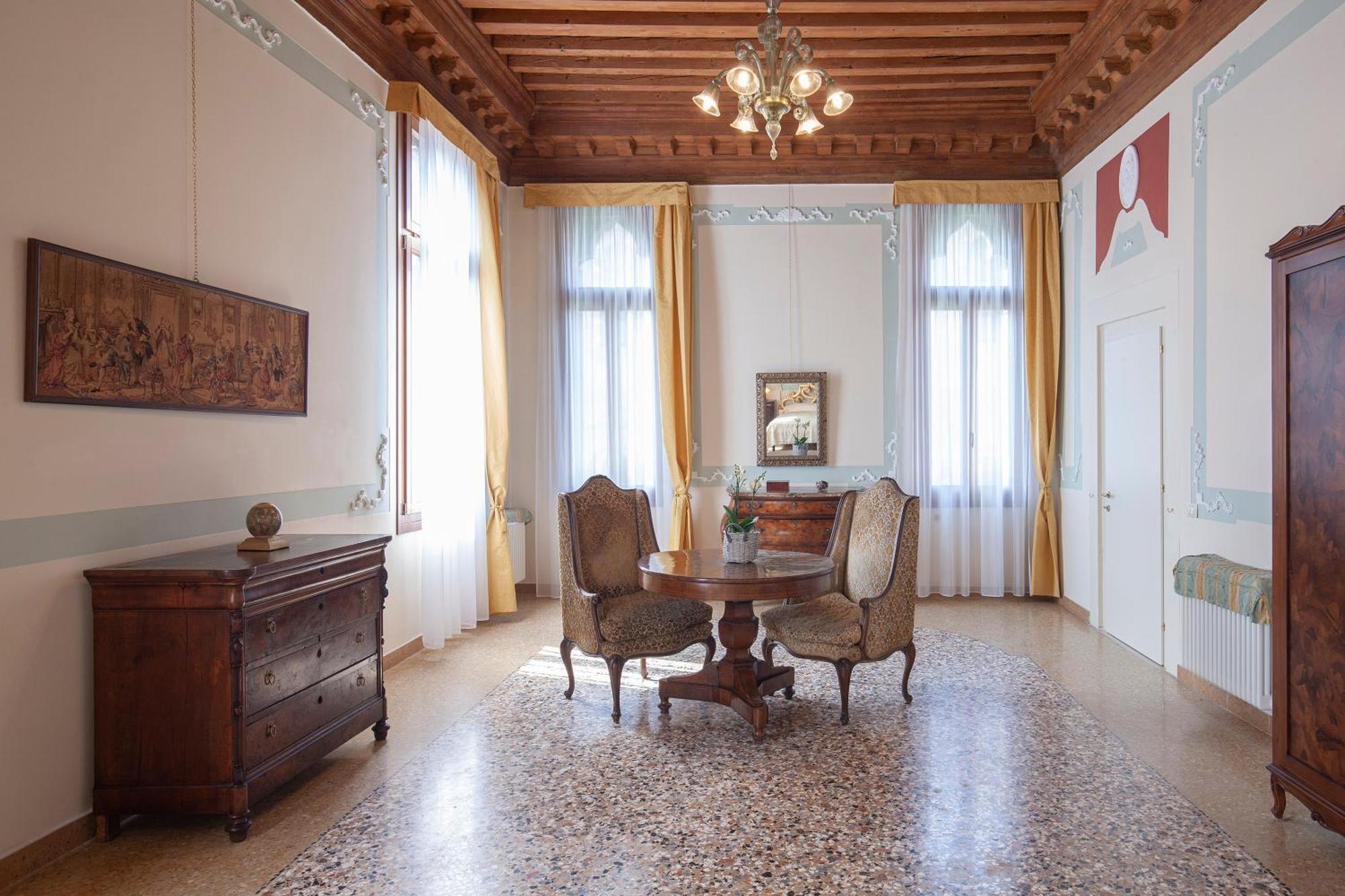 Luxury Apartment Pesaro Papafava Venice Exterior photo