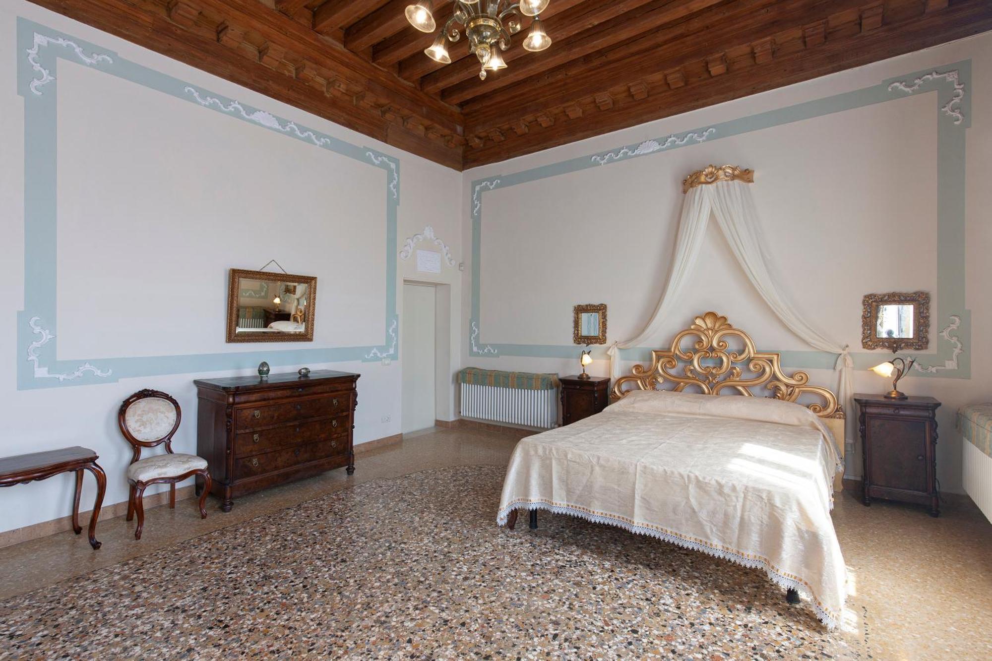Luxury Apartment Pesaro Papafava Venice Exterior photo